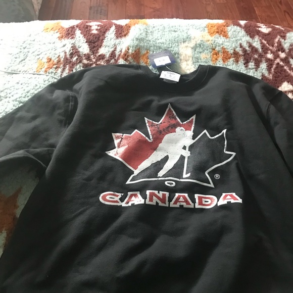 Champion Team Canada Sweatshirt - Picture 3 of 8